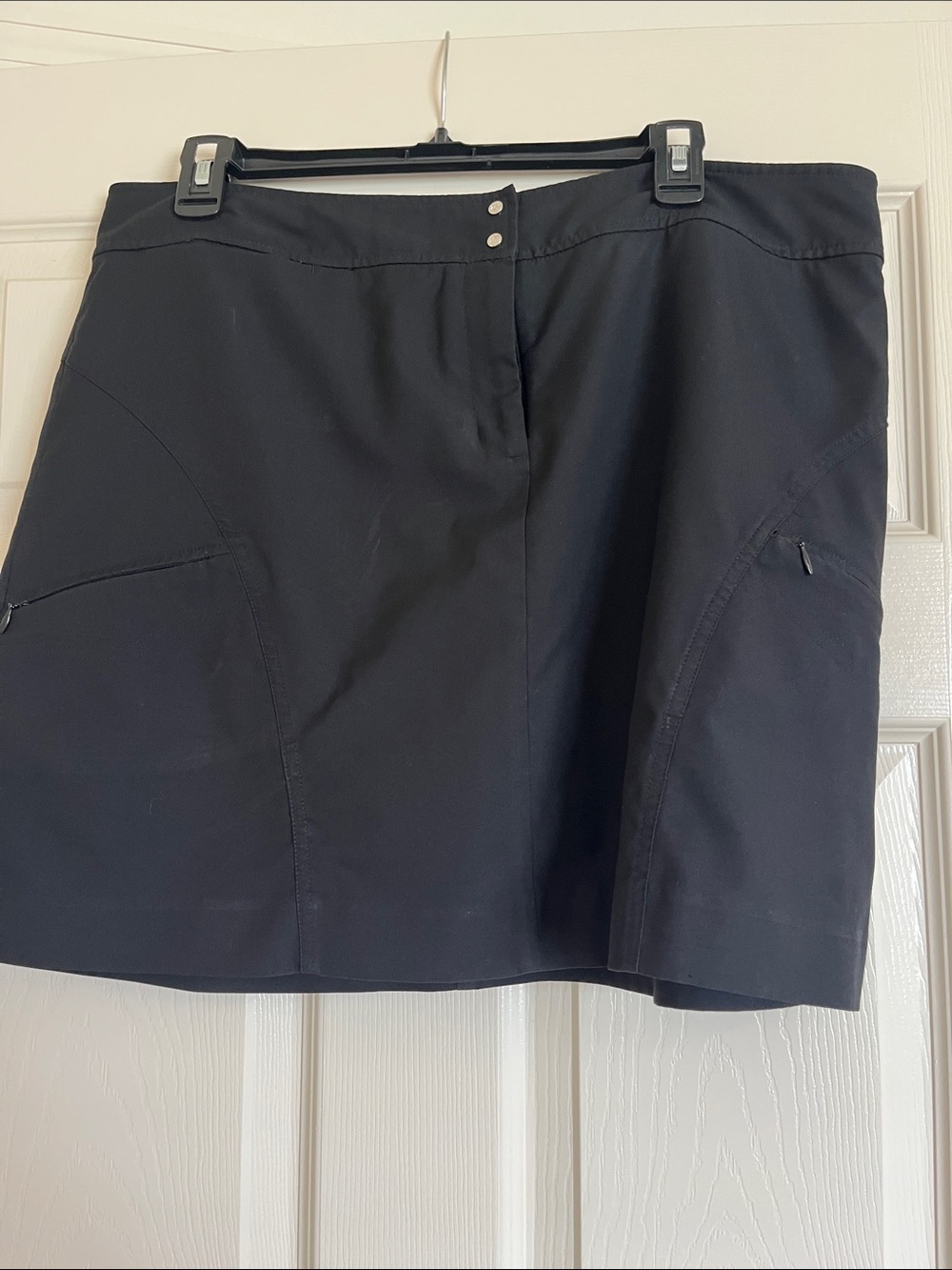 Women's Black Active Skort with Zip Pockets